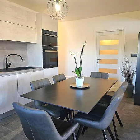 Paula Apartment *