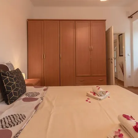 Apartment Paula Jadranovo